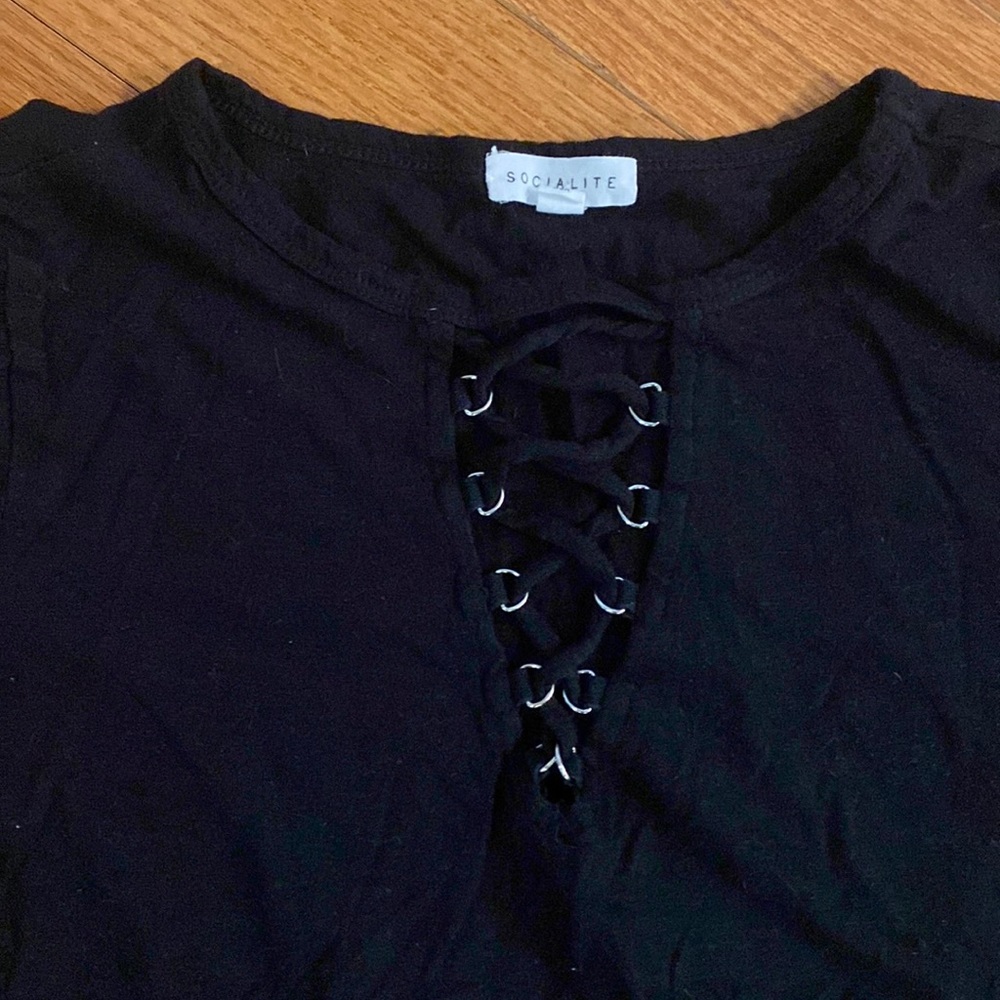 Socialite lace up tee xs